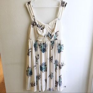 Torrid Floral Challis Sundress size 0X cream blue